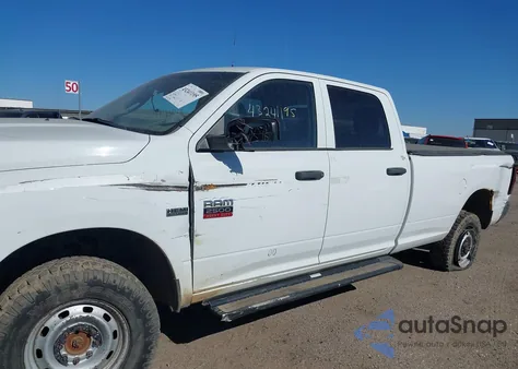 2011 Ram Ram 2500 St z USA, uszkodzony, nr VIN 3D7TT2CT4BG618481